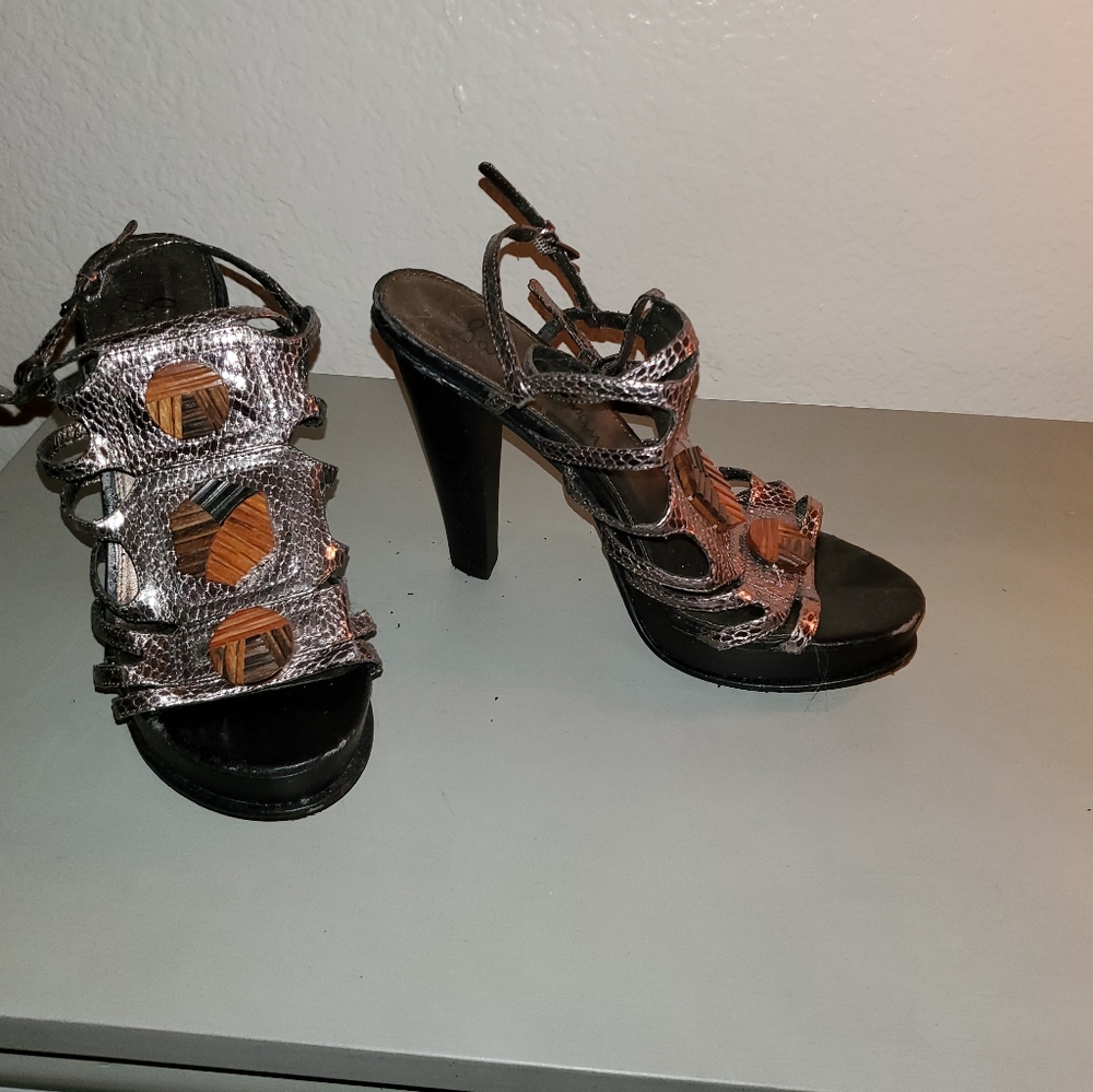 Breathtaking high-heel summer sandals